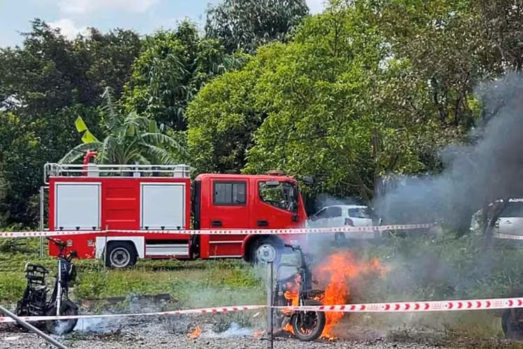 Viet Nam thu nghiem thanh cong binh chua chay pin xe dien