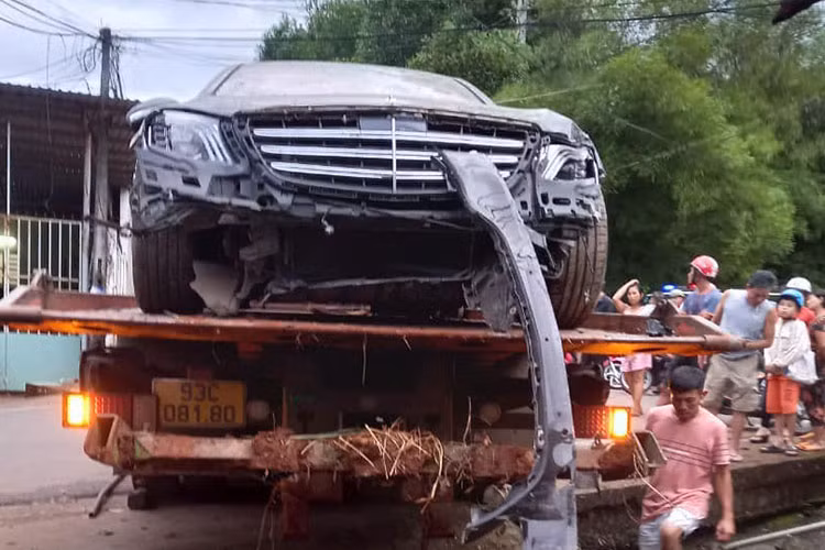 Mới đây, trên các hội nhóm mua bán xe sang cũ vừa xuất hiện bài đăng bán mẫu xe sang Mercedes-Benz S450 đời 2020, tuy nhiên sẽ không có gì gây chú ý khi có mức rao giá hơn 2 tỷ đồng. Trong khi đó với những xe cùng đời thì giá bán lại ít nhất từ 3.8 đến dưới 5 tỷ đồng.