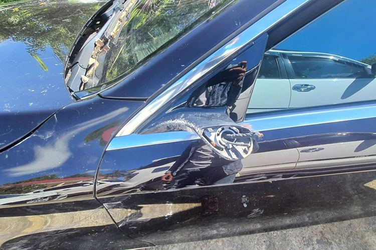 Chính vì vậy, việc rao bán chiếc xe sang Mercedes-Benz S450 tai nạn giá hơn 2 tỷ chưa tính chi phí sửa chữa thì chưa phải là rẻ như nhiều người suy nghĩ, mà thực chất chiếc xe này chỉ hợp cho các garage thu về dọn lại và bán ra hoặc mua xác xe về lấy phụ tùng thay thế.