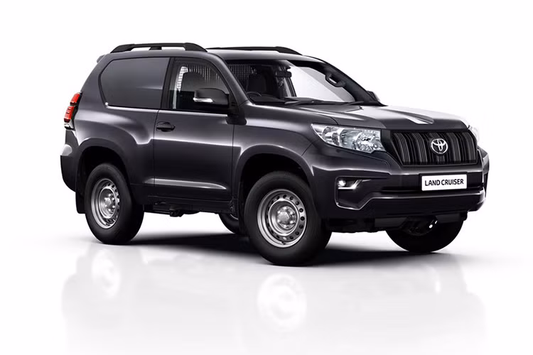 Mới đây, hãng xe hơi Toyota đã tung một tân binh trong dòng SUV 7 chỗ cỡ lớn Land Cruiser, đó là phiên bản Utility Commercial tại thị trường Anh quốc. Tại thị trường này, mẫu xe Toyota Land Cruiser Prado vốn được gọi bằng cái tên rút gọn là Land Cruiser.
