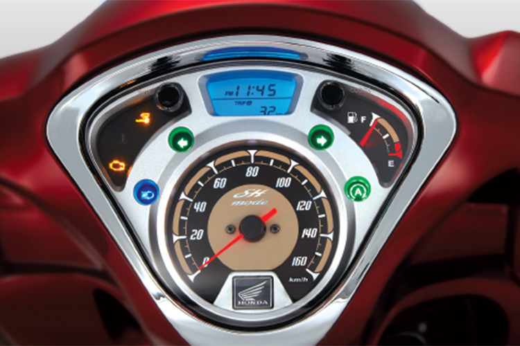 Hệ thống khoá thông minh được trang bị trên mẫu xe này được xem là công nghệ đột phá với khả năng chống trộm ưu việt thay cho hệ thống khóa thông thường hiện nay. Bên cạnh đó thiết bị điều khiển FOB được thiết kế sang trọng, tích hợp nhiều tính năng cao cấp cho người sử dụng.