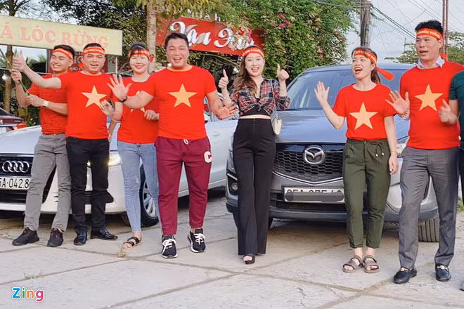 Dien vien Ly Hung, Tan Beo va nhieu nghe si vo oa khi Duy Manh ghi ban