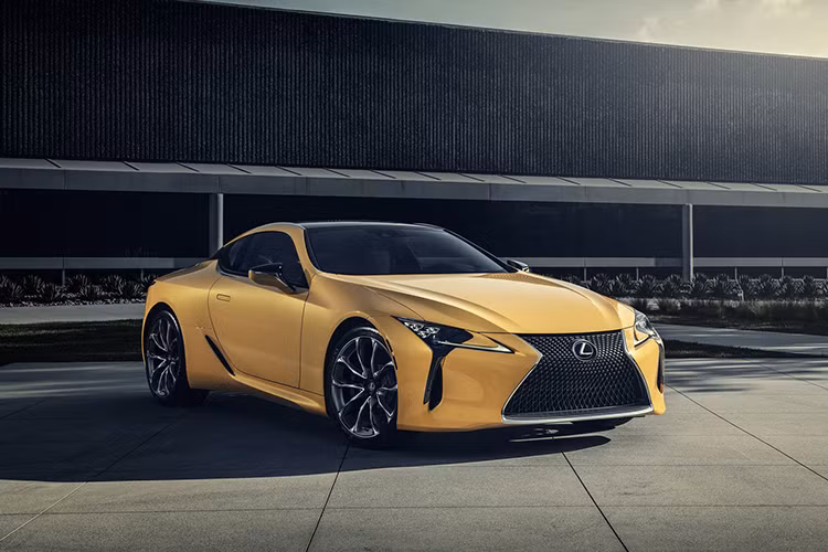 Hãng xe sang đến từ Nhật Bản đã khá chăm chỉ khi tung ra rất nhiều phiên bản giới hạn dành cho chiếc Coupe hạng sang Lexus LC của mình. Sau Lexus LC Coupe Limited Edition, đến nay, phiên bản giới hạn mang tên gọi Lexus LC 500 Inspiration Series đã được hé lộ.