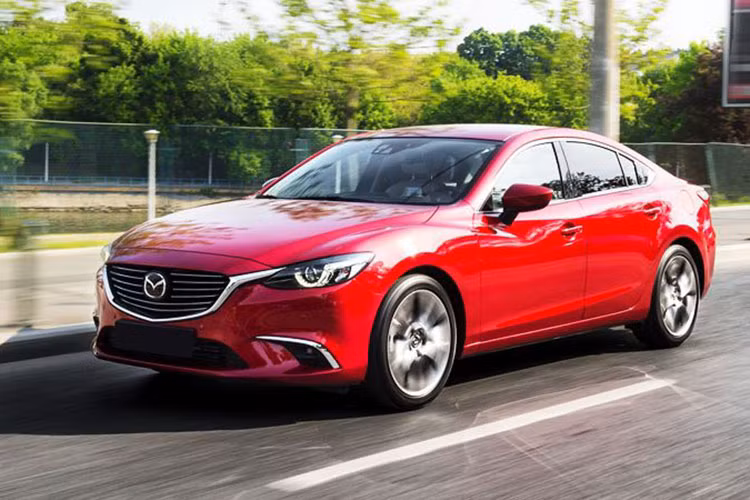 Việc Thaco tăng giá bán cho Mazda2 được xem là động thái là khá bất ngờ. Bởi trong phân khúc xe hạng B hiện tại, mẫu xe nhà Mazda không phải cái tên quá nổi trội. Khách hàng vẫn còn đó nhiều lựa chọn, trong đó nổi bật nhất phải kể đến là Honda City, Toyota Vios, những mẫu xe luôn thống trị phân khúc với doanh số cao hơn nhiều so với Mazda2.