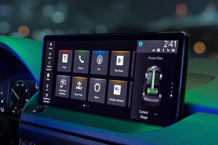 Chưa hết, Honda Accord 2023 dự kiến sẽ được trang bị cửa gió điều hòa kéo dài trên mặt táp-lô, tương tự Civic, HR-V và CR-V mới. Tuy nhiên, cửa gió điều hòa của Honda Accord mới lại đi kèm tấm lưới trang trí với mắt lưới hình quả trám giống lưới tản nhiệt thay vì hình tổ ong như những người anh em cùng thương hiệu.