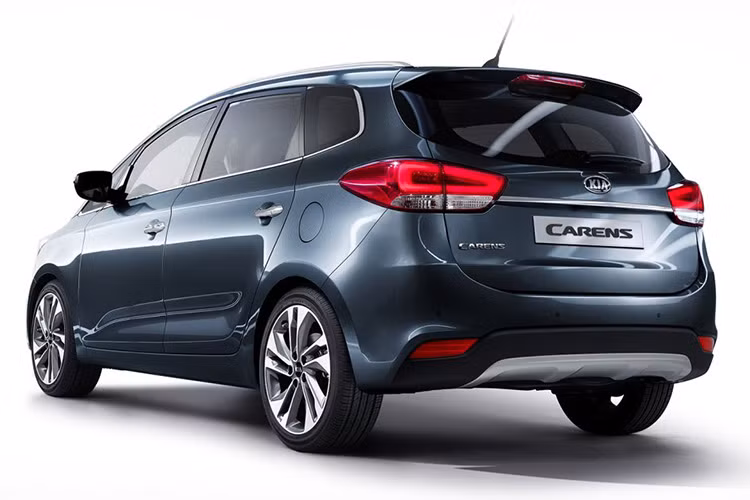  Trong khi đó động cơ Diesel tăng áp I4 1.7L có công suất 135 mã lực tại vòng tua 4.000 vòng/phút và mô men xoắn cực đại lên đến 320 Nm trong khoảng 1.750 - 2.500 vòng/phút. Cả hai đều được trang bị hộp số tự động 6 cấp. Dự kiến, mẫu xe này sẽ sớm được giới thiệu tại thị trường Việt Nam trong thời gian tới.