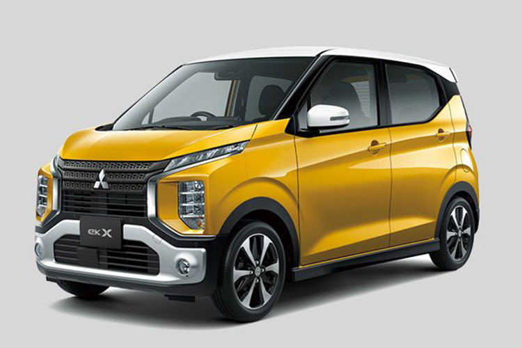 Taị thị trường nội địa Nhật bản, mẫu giá xe Mitsubishi eK X mới bán ra dự kiến khoảng 10.000 USD (tương đương 230 triệu đồng). Hiện mẫu xe này chưa được thông báo sẽ có mặt tại các thị trường ngoài Nhật.