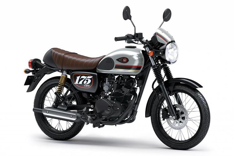 Giá xe Kawasaki W175 Cafe 2020 tại Indonesia được niêm yết ở mức 33,8 triệu Rupiah, tương đương với 48,5 triệu đồng. Tại Việt Nam, mẫu xe hoài cổ W175 đang được phân phối chính hãng với giá 72 triệu đồng.