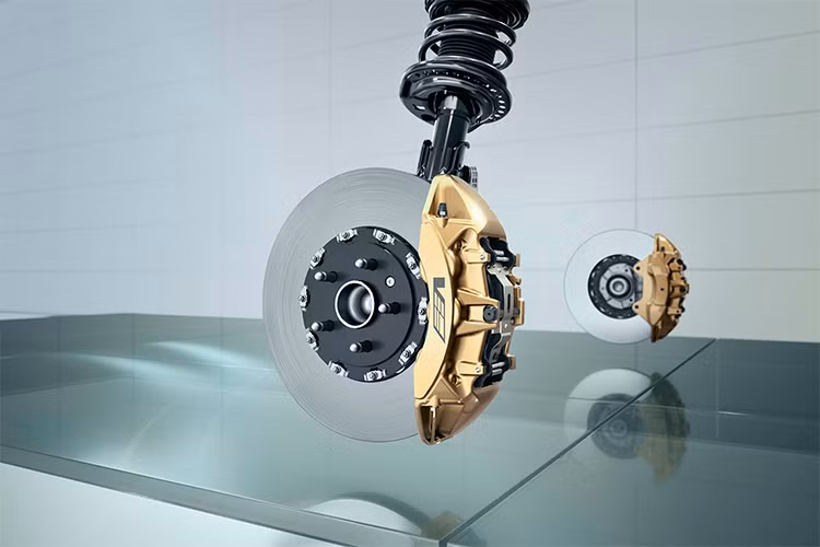 Mẫu xe Cadillac ATS-V Vector Blue Edition được trang bị động cơ V6 tăng áp kép (twin-turbo) dung tích 3.6L cho công suất tối đa 464 mã lực và mô-ment xoắn cực đại đạt 603Nm, sức mạnh được truyền xuống cầu sau (RWD) qua hộp số sàn 6 cấp (6MT) hoặc tự động 8 cấp (8AT).