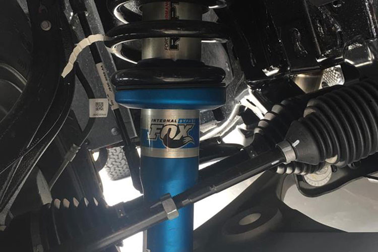 Các trang bị an toàn có trên Ford Ranger Raptor tại thị trường Việt Nam bao gồm hệ thống chống bó cứng phanh ABS, hệ thống phân phối lực phanh điện tử EBD, hệ thống cân bằng điện tử ESP hay camera lùi tích hợp cảm biến cảnh báo...