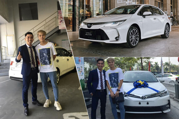 Cũng giống như Quế Ngọc Hải và Phan Văn Đức, chiếc xe Toyota của Văn Toàn tậu vào cuối năm 2019 thuộc dòng Corolla Altis phiên bản nâng cấp. Hiện giá xe Toyota Corolla Altis tại Việt Nam được niêm yết chính hãng từ 733 triệu đồng cho phiên bản 1.8E CTV, đến 932 triệu đồng cho bản cao cấp nhất là 2.0V Sport.