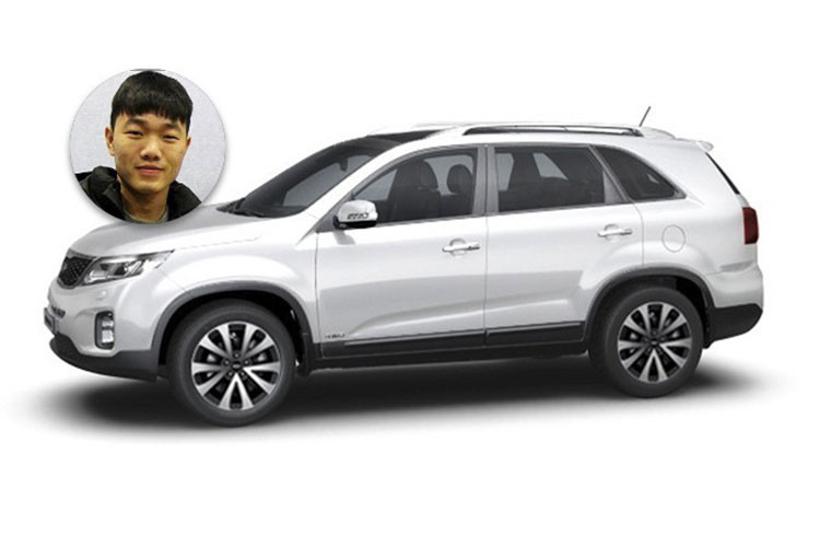 Trong số các cầu thủ cùng lứa tuổi, Xuân Trường là một trong những người có bằng lái xe sớm nhất. Năm 2017, tiền vệ này đã xuất sắc vượt qua kỳ thi bằng lái xe tại Hàn Quốc khi đang thi đấu cho Gangwon, sau đó anh được CLB cấp cho chiếc SUV cao cấp Kia Sorento.