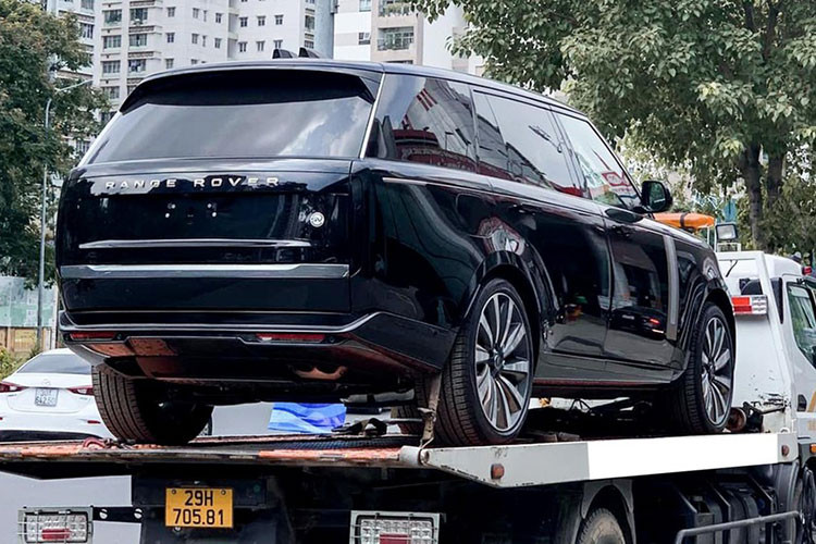 Range Rover SV 2023 dau tien da ve Viet Nam, gia gan 24 ty dong