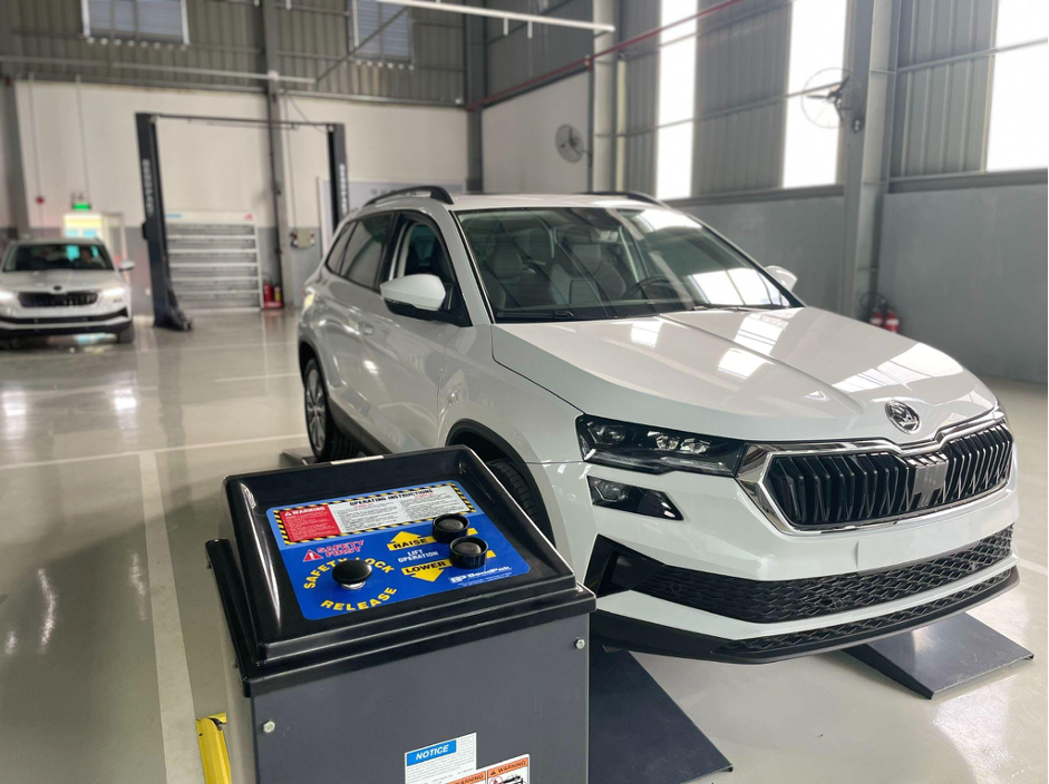 Skoda Viet Nam lo phi bao duong - oto nhap Au ngang xe Han, Nhat-Hinh-3