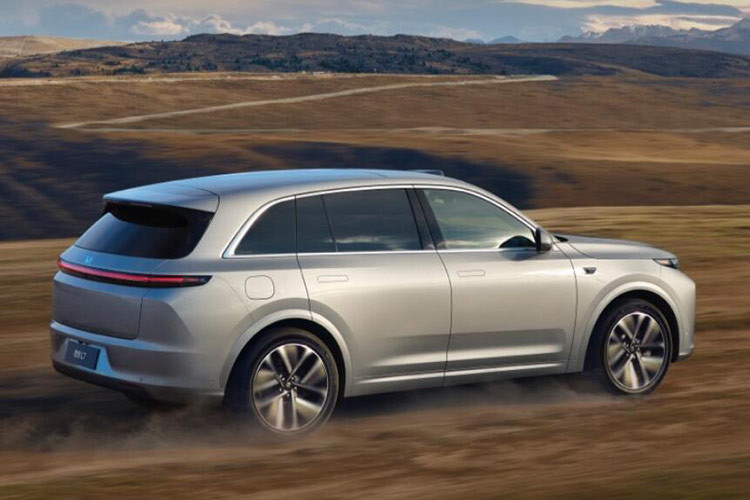 Li Auto L9 tu gay tai nan vi nham bien quang cao la xe that-Hinh-3