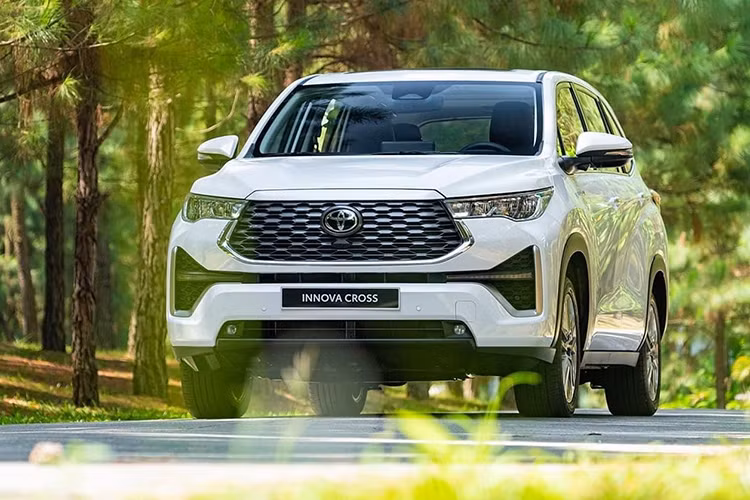 Doanh so Toyota Viet Nam tang truong, ban ra 4.483 xe thang 4/2024-Hinh-3