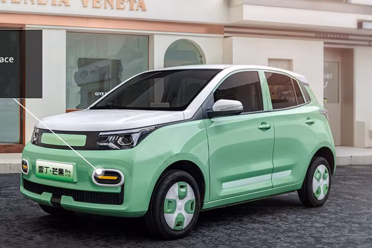 Bộ pin lithium-sắt-phốt phát của xe có dung lượng 12,1 hoặc 17,28 kWh, tương ứng với phạm vi di chuyển tối đa 130 hoặc 200 km một lần sạc, và đạt mức tiêu thụ điện năng là 10,9 kWh/100 km.