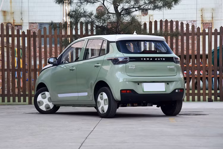 Mẫu xe điện mới này được cung cấp với 5 cấp độ trang bị, giá xe Letin Mango Pro 2022 dao động từ 39.800 – 56.900 nhân dân tệ (tương đương 143 – 205 triệu đồng). Nó sẽ có hai phiên bản chính với phạm di hoạt động lần lượt 130 km và 200 km.