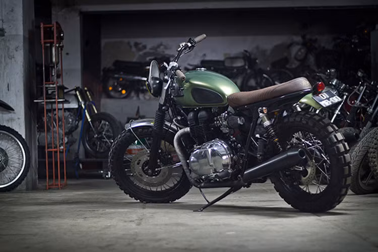 Bộ phận máy của Triumph Bonneville khi lên đời Hellzapoppin vẫn được giữ nguyên bản.