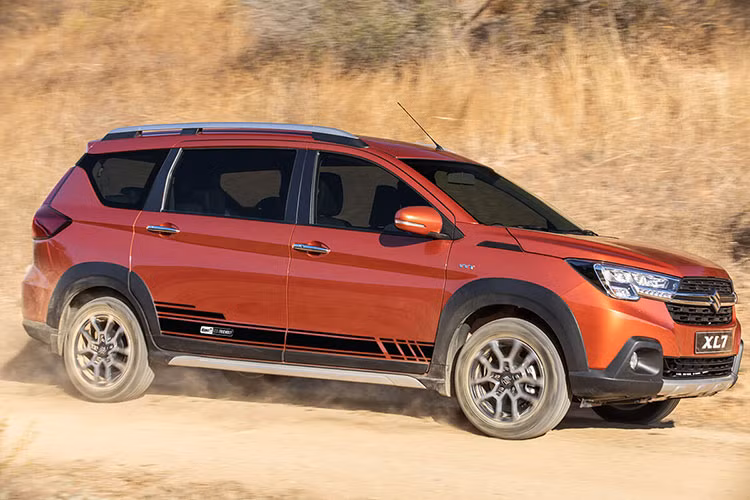  Suzuki XL7: 478 xe So với tháng 10, doanh số Suzuki XL7 chỉ bán được 478 xe tại thị trường Việt, giảm hơn 100 xe so với tháng trước. Cộng dồn doanh số từ đầu năm đến nay đã có 6.108 xe được bán ra thị trường.