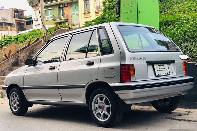 Được biết, mẫu xe này có chi phí bảo dưỡng thấp, phụ tùng thay thế luôn sẵn có. Tuy nhiên, người dùng phải chấp nhận một cỗ máy sử dụng bộ chế hòa khí chứ không phải động cơ phun xăng điện tử và không có hệ thống chống bó cứng phanh.