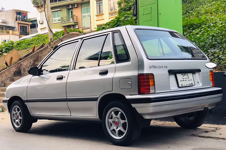 Được biết, mẫu xe này có chi phí bảo dưỡng thấp, phụ tùng thay thế luôn sẵn có. Tuy nhiên, người dùng phải chấp nhận một cỗ máy sử dụng bộ chế hòa khí chứ không phải động cơ phun xăng điện tử và không có hệ thống chống bó cứng phanh.