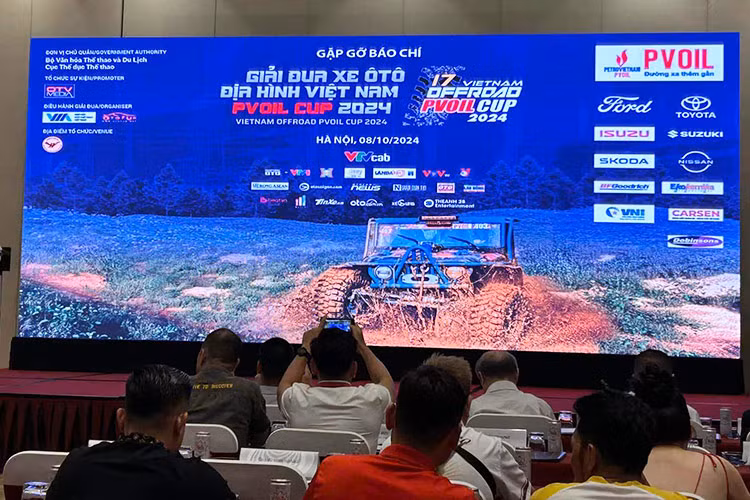 Ngay hoi dua xe Dong Mo - thoa suc dam me Onroad va Off-road