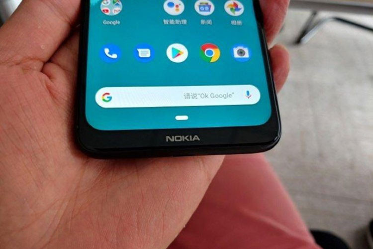 Mới đây, một thiết bị bí ẩn vừa xuất hiện trên mạng thông qua một vài hình ảnh chụp cận cảnh của một chiếc Nokia 3 camera đã gây sự chú ý.