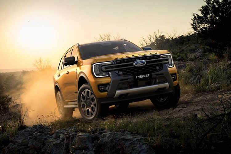 Hiện giá xe Ford Everest Wildtrak 2023 tại Việt Nam chưa được công bố. Mẫu xe SUV hạng trung này đang có 4 phiên bản và giá bán từ 1,099 - 1,452 tỷ đồng. 
