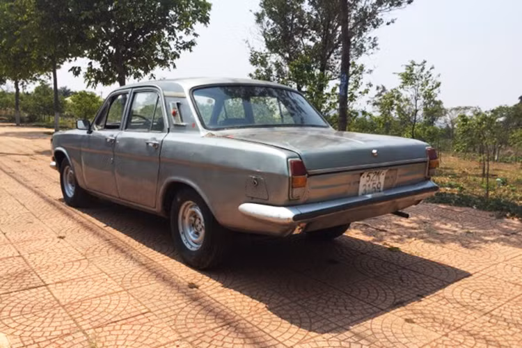 Hiện những chiếc Volga còn lại ở Việt Nam tương đối hiếm vì hao xăng nên dần dần bị thải loại từ sau những năm 1990 khi Nhà nước có chính sách cho nhập khẩu các loại xe đã qua sử dụng. Bên cạnh đó, việc xuất hiện của những mẫu xe Nhật, xe Đức cũng khiến nó bị đào thải dần.