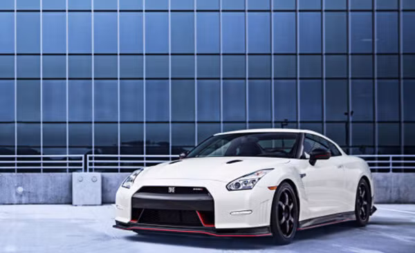 The he Nissan GT-R tiep theo se phai cho den nam 2020