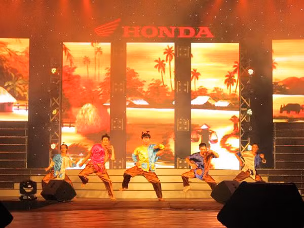 Hang tram nghin khach hang den voi BeU+ with Honda