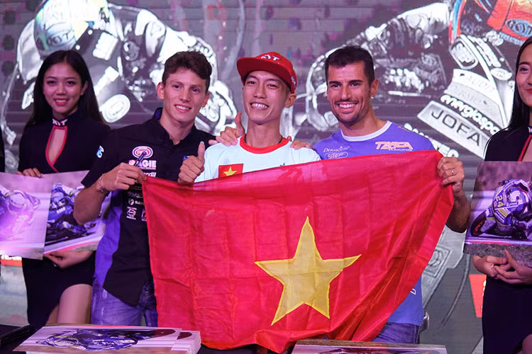 Hiện thương hiệu mũ bảo hiểm KYT đã và đang rất được ưa chuộng tại Châu Âu, Malaysia, Các nước Đông Nam Á... và tại Việt Nam sẽ là thị trường mới được KYT chú trọng trong năm 2019.