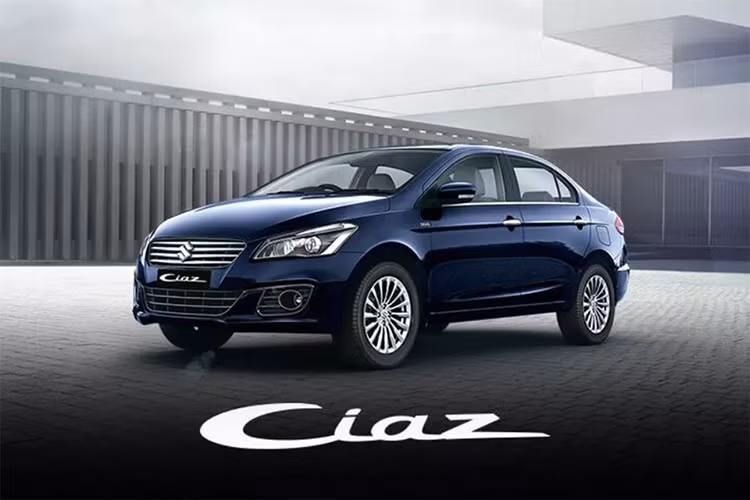 Suzuki Ciaz là mẫu xe "sinh sau đẻ muộn" của phân khúc sedan hạng B tại Việt Nam. Được nhập khẩu từ Thái Lan, Suzuki Ciaz từng được kỳ vọng sẽ đạt được những thành công trong phân khúc sedan giá rẻ cao cấp như Honda City. Tuy nhiên giá trị thương hiệu, cùng với sự định giá chưa phù hợp khiến mẫu xe này dần chìm vào quên lãng.
