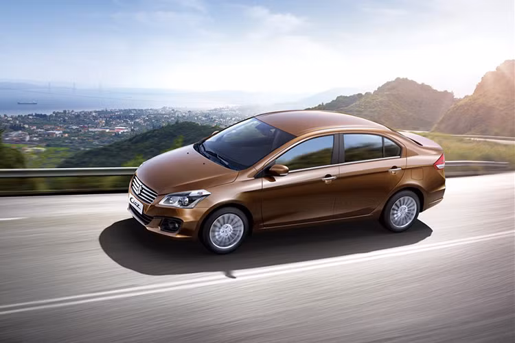 Bước sang năm 2019, Suzuki vẫn chỉ phân 1 phiên bản duy nhất của mẫu xe này với giá bán 499 triệu đồng, rẻ hơn rất nhiều so với hai đối thủ là Toyota Vios 1.5E CVT và Honda City, khiến chiếc xe trở thành lựa chọn tốt nhất dành cho những người tiêu dùng thực dụng hiện nay.