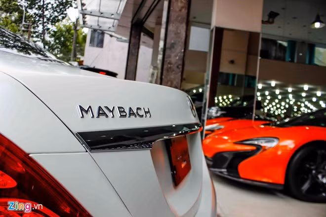 S600 Maybach là dự án xe siêu sang nhằm thay thế cho những chiếc Maybach đắt tiền đã bị khai tử. Mẫu xe này nhận nhiều ý kiến trái chiều của giới chuyên gia, nhưng cuối cùng đã thành công ngoài mong đợi. Với mức giá tại Mỹ 189.000 USD, mẫu xe này là đối thủ của Bentley Bentley Flying Spur nhưng thấp hơn Rolls-Royce Ghost một bậc.