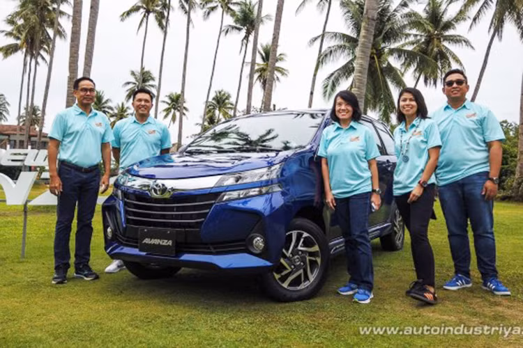 Giá xe Toyota Avanza 2019 tại thị trường Philppine từ 731.000 - 1.065.000 PHP (tương đương 328 - 427 triẹu đồng). Khác với thị trường Malaysia chỉ bán phiên bản động cơ 1.5L, Avanza mới tại Philippines vẫn cung cấp đủ 2 phiên bản động cơ 1.5L và 1.3L như trước đó. Dự kiến xe sẽ về thị trường Việt Nam vào cuối năm nay. 