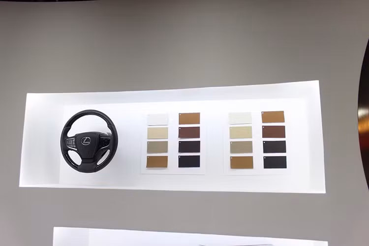 “Chúng tôi rất vui mừng khi được hợp tác với Lexus trong dự án lần này, chiếc coupe thể thao Lexus RC F sẽ là phương tiện hoàn hảo giúp sức cho các đặc vụ, được dẫn đầu bởi Chris Hemsworth và Tessa Thompson hoàn thành nhiệm vụ của mình”, ông Jeffrey Godsick, quản lý thương hiệu và đối tác toàn cầu của Sony Pictures cho biết thêm.