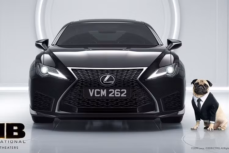 Tiếp nối thành công từ những siêu phẩm trước đây, Lexus tiếp tục đem đến sự kết hợp hoàn hảo với Sony Pictures thông qua bộ phim bom tấn “MIB™: Đặc vụ Áo Đen: Sứ Mệnh Toàn Cầu” Hình ảnh những siêu đặc vụ hiện lên nổi bật đầy phong cách song hành với siêu xe Lexus RC F.
