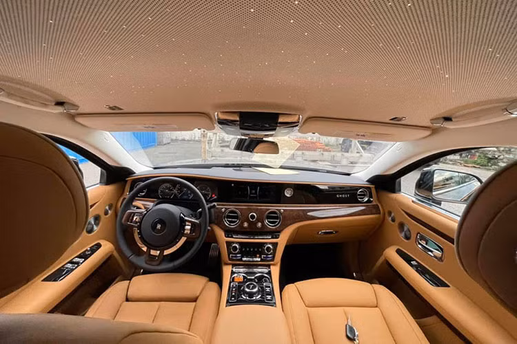 Rolls-Royce Ghost 2021 hon 45 ty o Ha Noi, san sang 