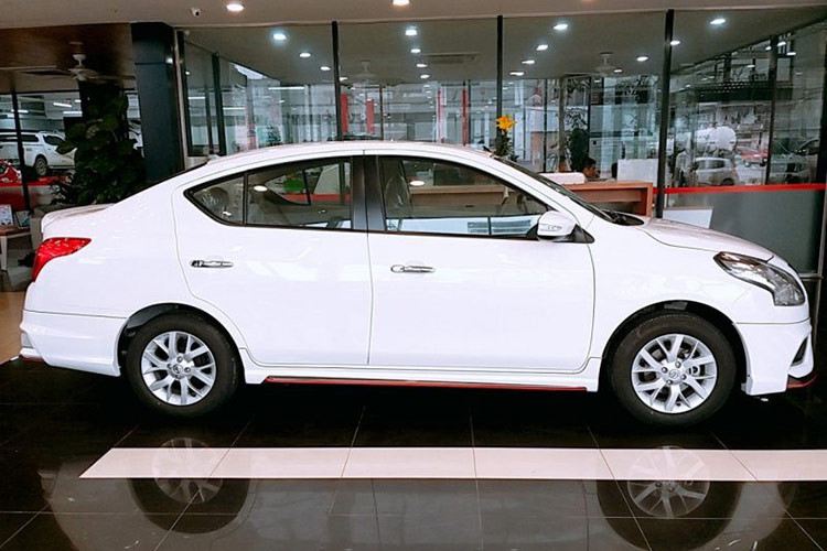 Những chiếc Sunny 2019 hiện vẫn vận hành ổn định, độ cách âm tốt, tiết kiệm nhiên liệu, bền bỉ và ngoại hình còn mới. Tuy nhiên, việc xe đã ngừng bán khiến việc tìm kiếm các phụ tùng thay thế khó khăn, giá cả cao hơn các mẫu xe cùng tầm là điều khiến nhiều người phân vân trước quyết định nên "xuống tiền" hay không.