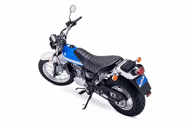 Lần này, Sukuki đã tạo ra VanVan mới với động cơ 199cc 4 kỳ, xy-lanh đơn, làm mát bằng gió, trục cam đơn trên đỉnh và đi kèm hộp số 5 cấp.