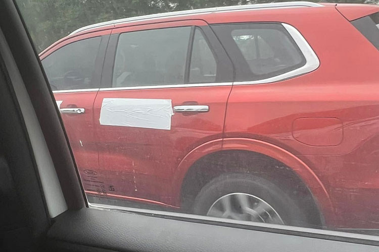 Ford Everest 2022 chay thu tren duong pho Viet, ngay ra mat rat gan-Hinh-3