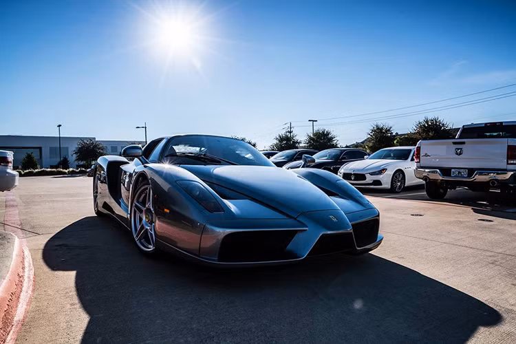  Theo Ferrari, sẽ chỉ có 6 chiếc Sergio được sản xuất trên toàn thế giới và đều đã có chủ với mức giá bán kỷ lục 4 triệu đô. 