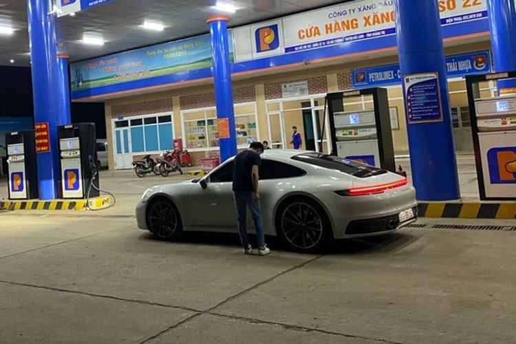 Được biết, Hà Nội không phải là điểm đến sau cùng của Cường Đô la và vợ trong hành trình xuyên Việt này, cặp đôi này dự kiến thực hiện hành trình từ TP HCM ra đến Sapa của tỉnh Lào Cai. Hiện chưa rõ khi nào Cường Đô la và Đàm Thu Trang có lái Porsche 911 Carrera S 2020 từ Hà Nội đi Sapa hay không?