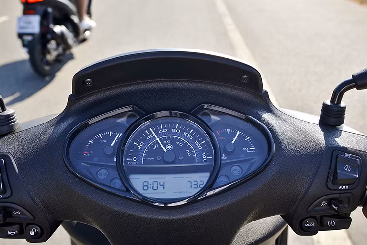 Theo nhà sản xuất, động cơ của Piaggio Medley 2018 được tinh chỉnh lại một số chi tiết như vật liệu chế tạo, động cơ êm và tiết kiệm nhiên liệu hơn phiên bản trước. Cụ thể, động cơ iGet mới là SOHC, phun xăng điện tử, làm mát bằng dung dịch. Bản động cơ 125 phân khối công suất 12 mã lực, bản 150 phân khối công suất 15 mã lực.