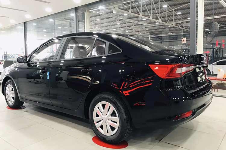 MG5 MT tai Viet Nam gia chi con 374 trieu, re hon Kia Morning-Hinh-3