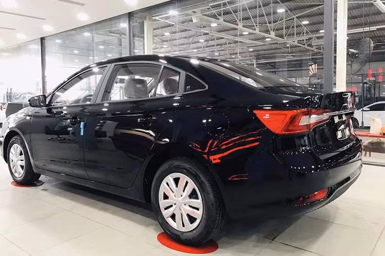 MG5 MT tai Viet Nam gia chi con 374 trieu, re hon Kia Morning-Hinh-3