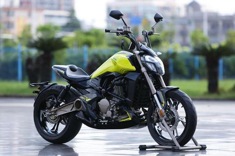 Giá xe môtô Zontes 310V tại Trung Quốc sẽ bán ra khoảng 26.800 nhân dân tệ (tương đương với khoảng 91 triệu đồng). Dự kiến mẫu xe môtô giá rẻ này sẽ nhập khẩu để bán cho thị trường Thái Lan vào năm 2019 tới đây.