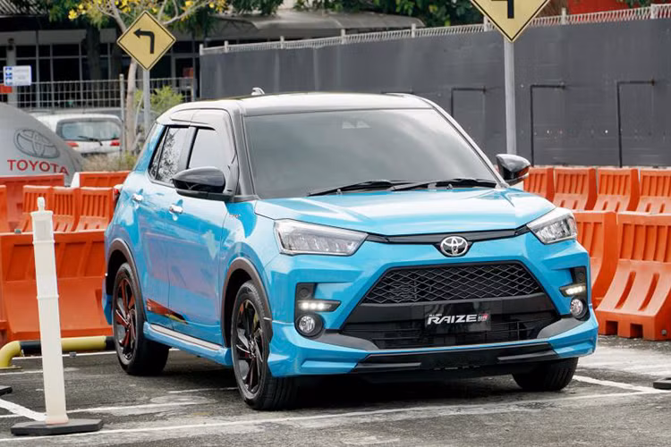 Toyota Raize bi trieu hoi gan 15.000 xe dinh loi can truoc